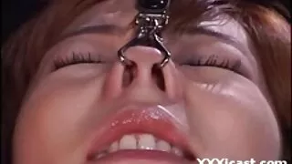 اثنين من النساء السود تعطي عرقي اللسان من خلال ثقب في افلم سكسي اجنبي الجدار