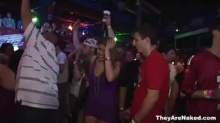 حار من الأصابع اللطيفة نفسها افلام سكسي اجنبي إلى النشوة الجنسية