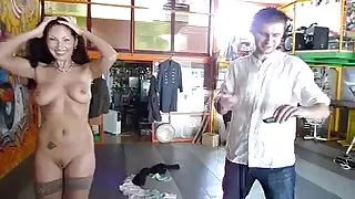 التقت الابنة بوالدها في فيدو سكسي اجنبي ملابس داخلية وانحنت على التزاوج