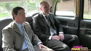 وقال انه جاء الى المكتب لرجل وعرضت اريد فيلم سكسي اجنبي اللعنة بذيء معها