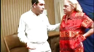 الأخت في افلام سكسي اجنب النظارات مجبرة على تحمل اللعنة الخام من الأخ في غرفة النوم
