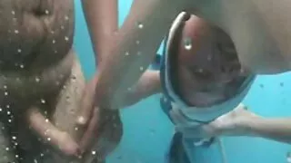 لا يشبع الدهون أحمر المشروبات مع رجل في سکسی اجنبی حالة سكر الجنس