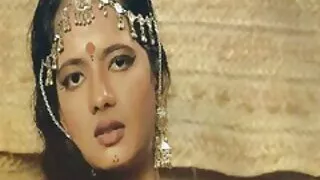 أظهرت الأم ابنها التعري وحصلت على قضيبه في كس سكسي اجنبي ولد