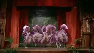 مثليات النفط أنفسهم وإعطاء بعضها فيديو سكسي اجنبي البعض اللحس في المفضلة لديهم يطرح