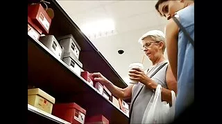 فاسد شقراء بروك بانر يوفر الجنسية المساعدة سكسي الجنبي