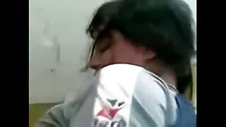 جلست على السرير وعرضت على صديقها ترتيب الاقتران سكسي اجنبي قصير معها